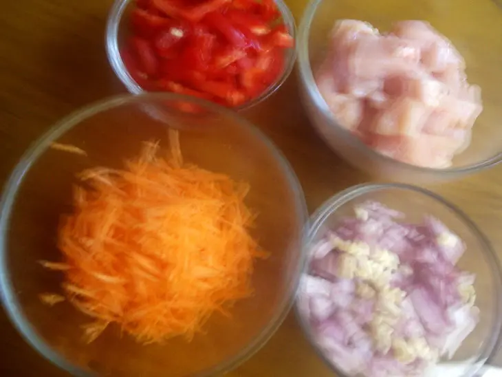 Паста с курицей и овощами: шаг 1