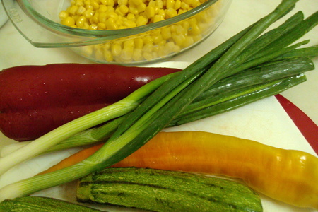Пестрый   салат  с кукурузой: шаг 1