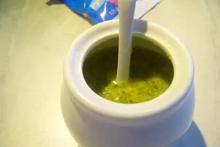 Дынное капрезе с мелисовым песто: шаг 3