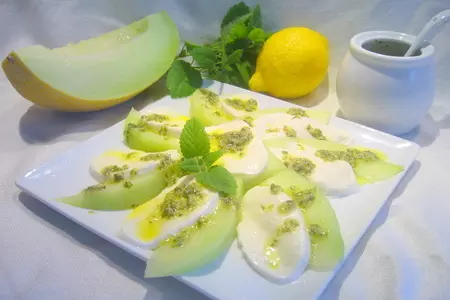 Дынное капрезе с мелисовым песто: шаг 4
