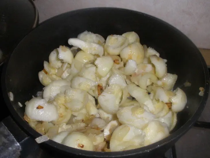 Кабачки, фаршированные перловкой: шаг 2