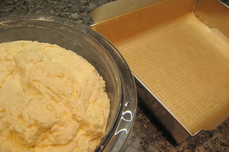 Творожный пирог с ванильным соусом и ягодами: шаг 4