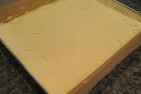 Творожный пирог с ванильным соусом и ягодами: шаг 5