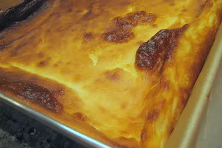 Творожный пирог с ванильным соусом и ягодами: шаг 6