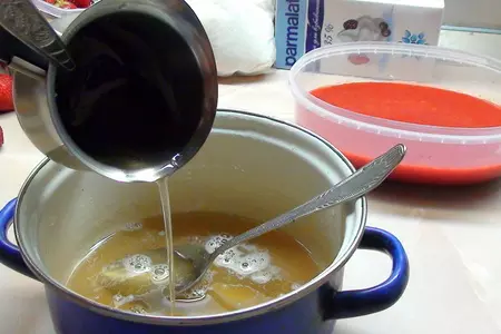 Суфле из клубники. по-летнему лёгкий десерт из ягод. дуэль!: шаг 6
