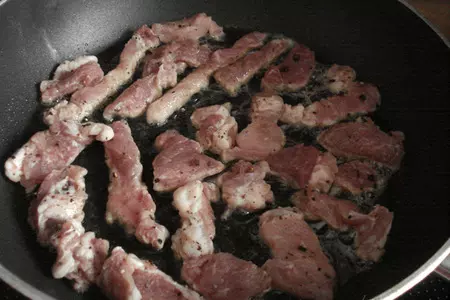 Мясо с соусом ароматное: шаг 9