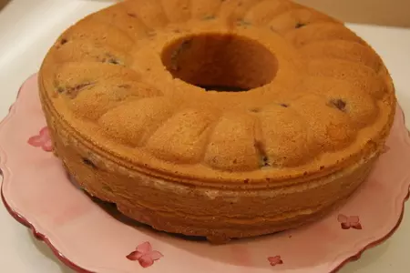Кекс с вишней и вишнёвым соусом: шаг 4
