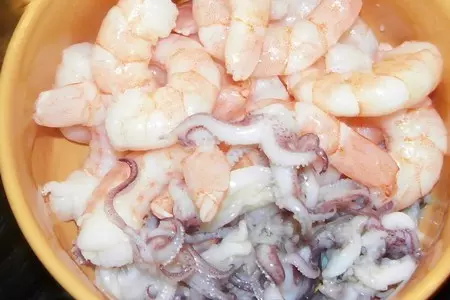 Печеная паприка фаршированная авокадо с морепродуктами. (дуэль): шаг 2