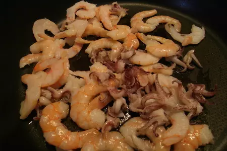 Печеная паприка фаршированная авокадо с морепродуктами. (дуэль): шаг 3