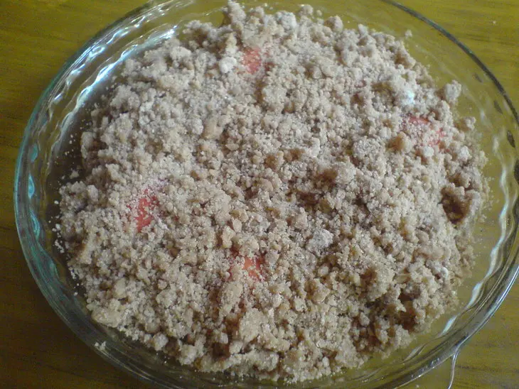 Персиковый пирог с коричной крошкой: шаг 4