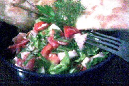 Салат с рукколой, ветчиной и помидорами и пресные дрожжевые лепешки к нему: шаг 6