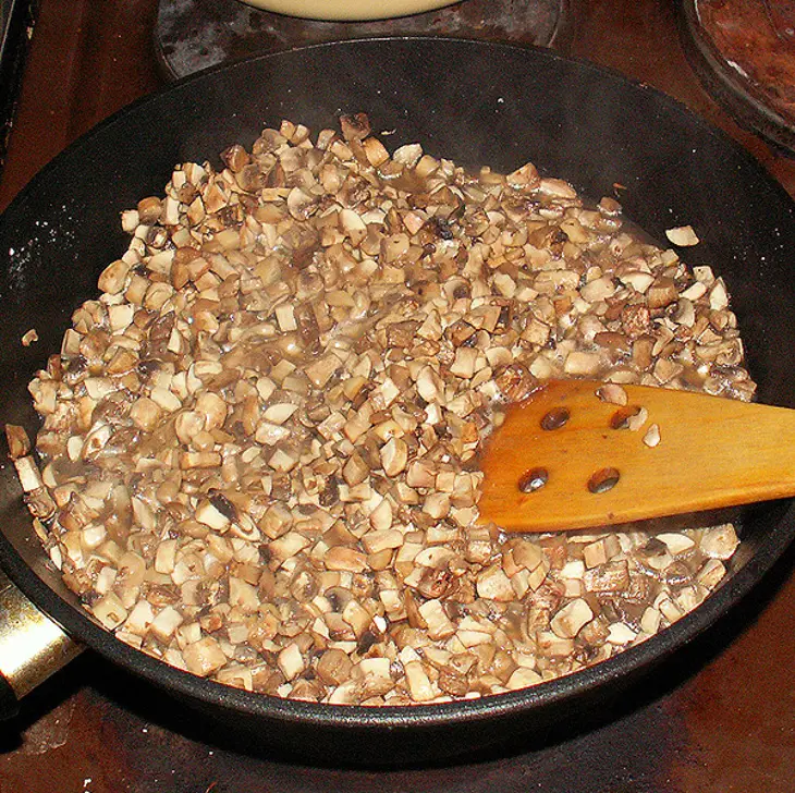 Блинчики с грибами: шаг 3
