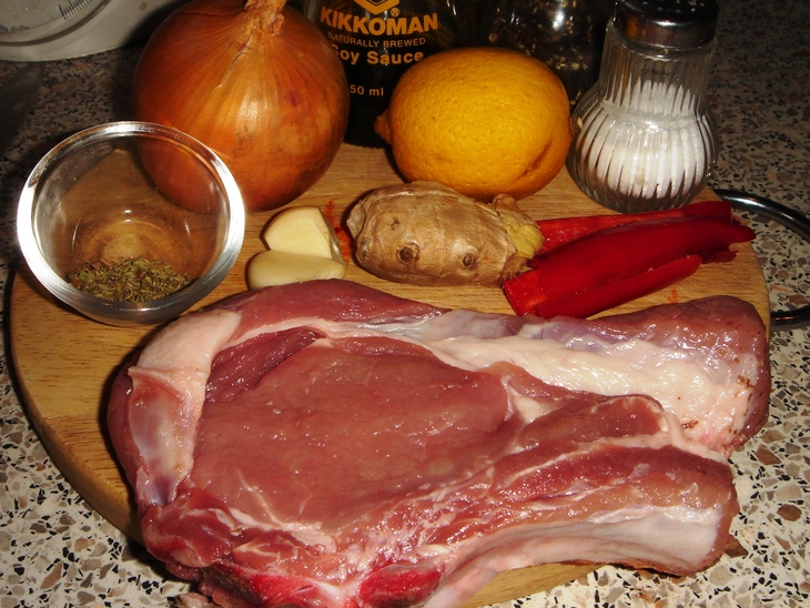 Пикантные стейки из свинины(гриль): шаг 1