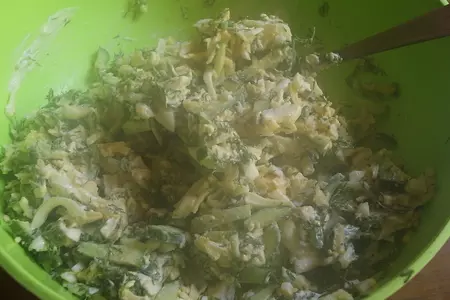 Сырный салат с укропом: шаг 4