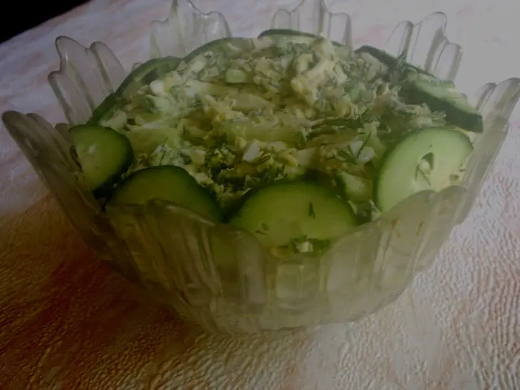 Сырный салат с укропом: шаг 5
