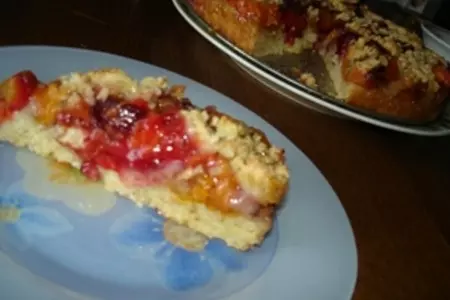 Творожный пирог со сливами и абрикосами "безделушка": шаг 5