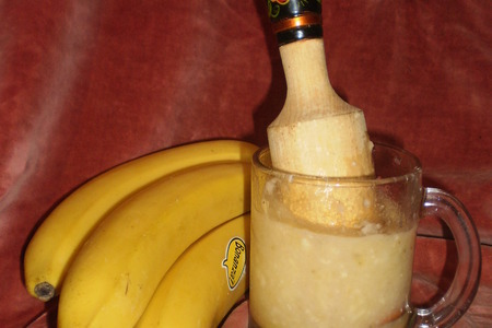 Коктейль: банан, мед, апельсиновый сок: шаг 1