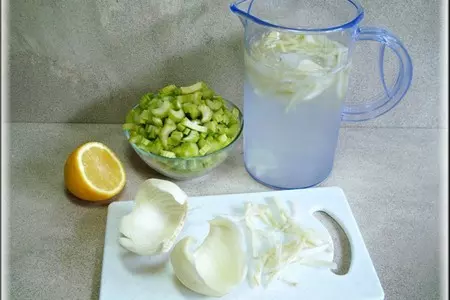 Салат из сельдерея, яблок и фенхеля с запечённой свиной корейкой и можжевельником: шаг 8