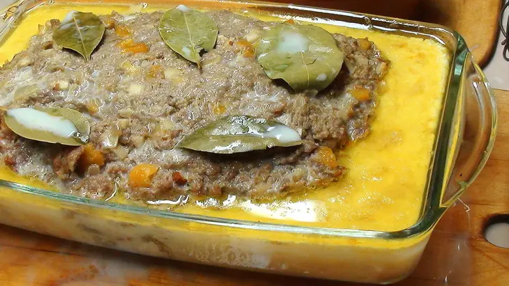 Боботи, мясная запеканка с сухофруктами: шаг 12