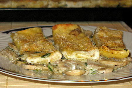 Рикотта-канноли, запечёные с грибами (cannoli di ricotta su gratin di funghi): шаг 7