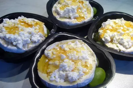 Виноград запеченный с камамбером (пикантная закуска к вину): шаг 3