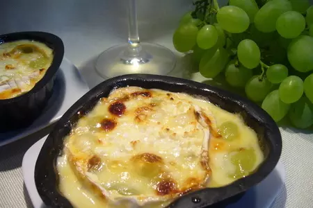 Виноград запеченный с камамбером (пикантная закуска к вину): шаг 4