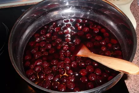 Вишневое варенье с секретом!: шаг 1
