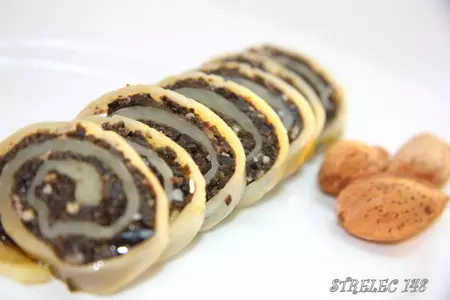 Сырный рулет по - гречески.: шаг 3