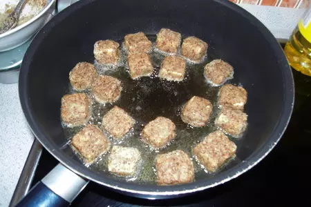 Дуэль...салат с манго и овечьим сыром в ореховой панировке: шаг 6