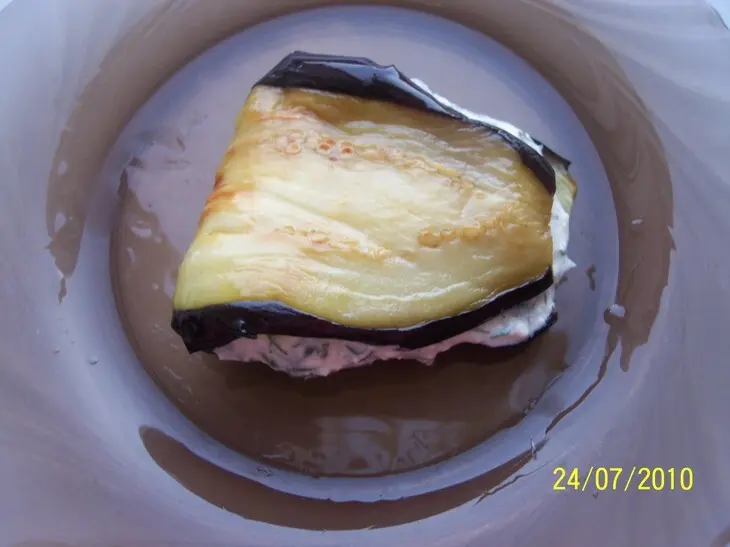 Баклажаны в кляре с творожной начинкой: шаг 3