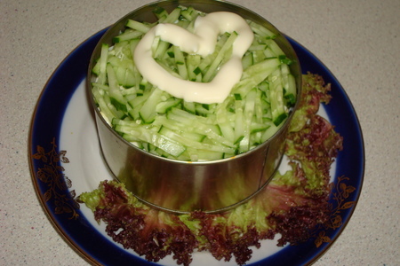 Слоеный салат" царь морской" для любителей майонеза: шаг 3