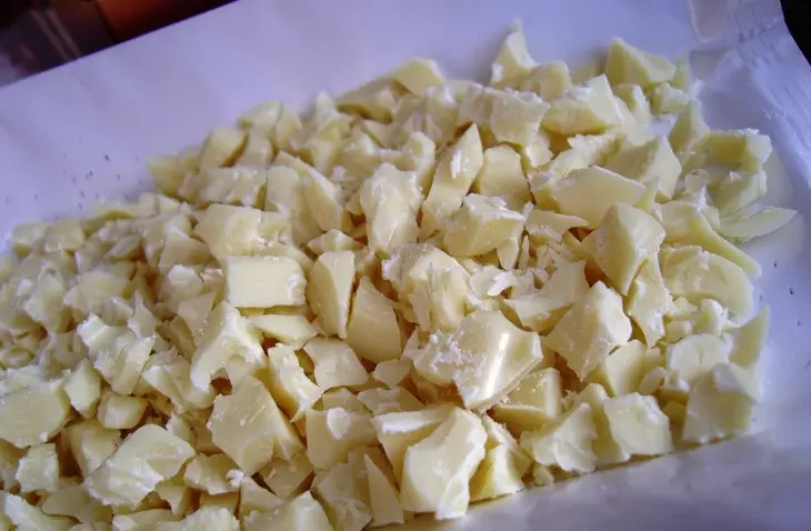 Маффины с белым шоколадом и черникой: шаг 4