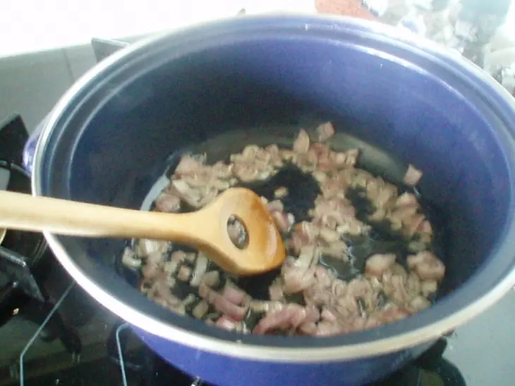 Ризотто чёрное с креветками: шаг 4