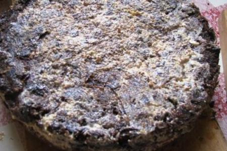 Шоколадно-ореховый торт с прослойкой из чернослива и нотами ликёра моцарт (для дуэли :): шаг 6