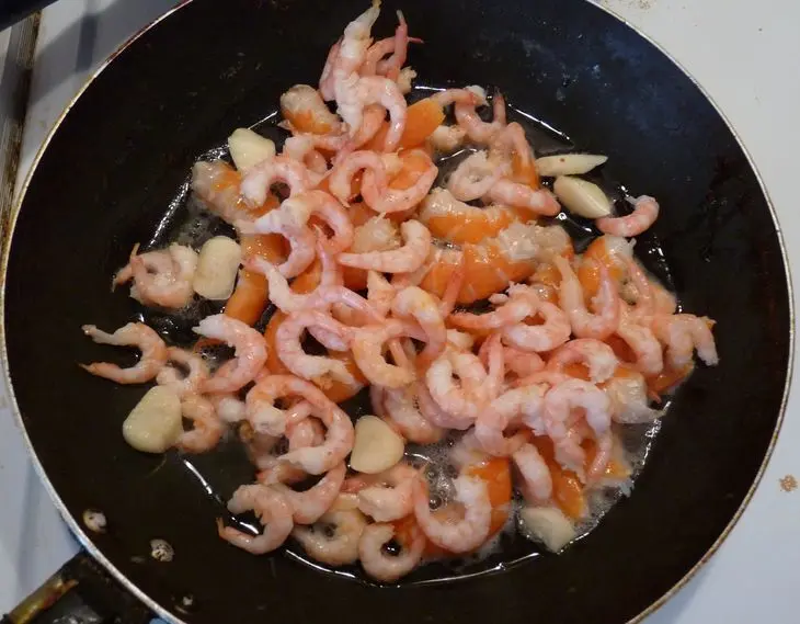 Паэлья с курицей и мореподуктами: шаг 3