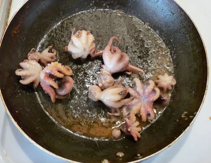 Паэлья с курицей и мореподуктами: шаг 5