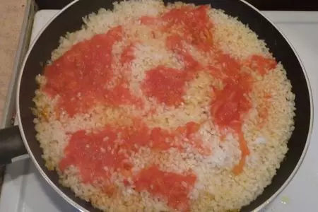 Паэлья с курицей и мореподуктами: шаг 6