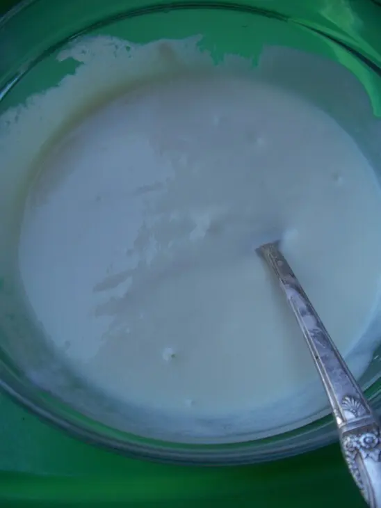 Маффины с изюмом ,орехами и лепестками роз "изюмительные" дуэль.: шаг 6