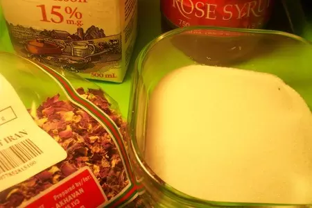 Маффины с изюмом ,орехами и лепестками роз "изюмительные" дуэль.: шаг 14
