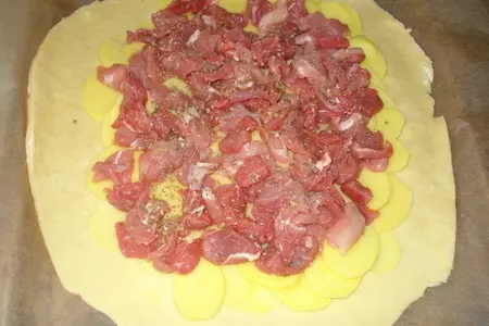 Пирог с мясом и картофелем: шаг 6