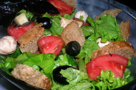 Крестьянский салат с сыром: шаг 4