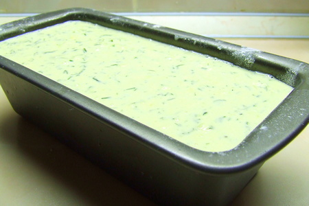 Кекс-суфле из кабачка с сырами и зеленью.: шаг 7