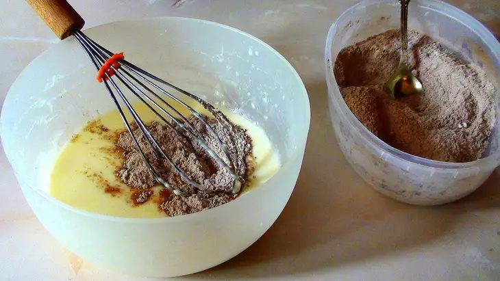 Шоколадный кекс с кабачком! кабачковые цукаты, как очень вкусный бонус (дуэль).: шаг 4