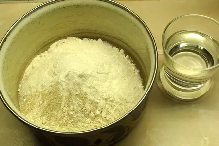 Жареные пирожки с тунцом. феткук. несостоявшаяся дуэль, агате и ларисе посвящается :): шаг 1