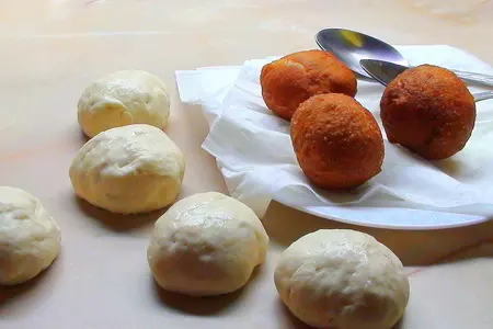 Жареные пирожки с тунцом. феткук. несостоявшаяся дуэль, агате и ларисе посвящается :): шаг 6