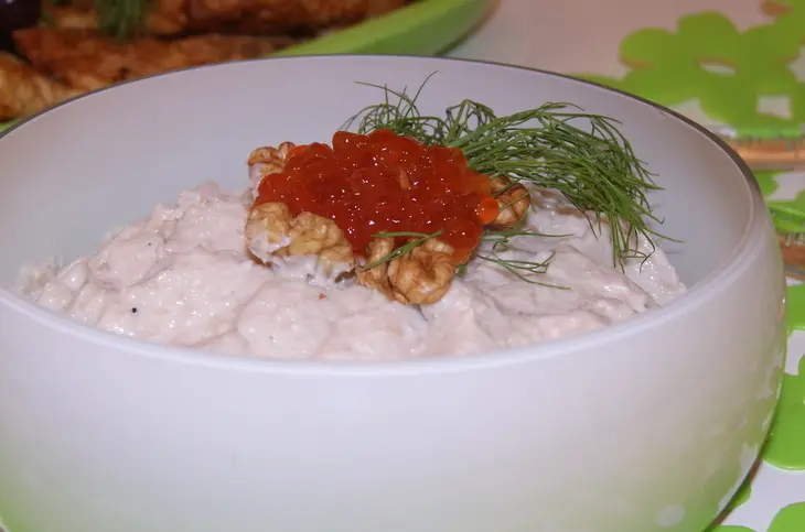 Скордаля  с орехами /σκορδαλια/: шаг 4
