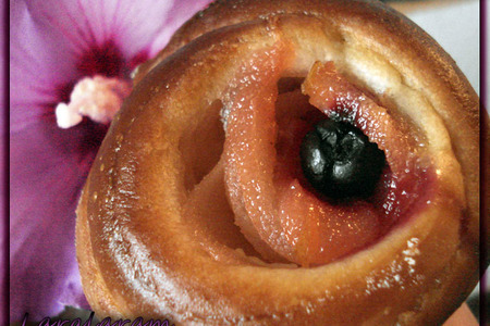 Пирожки дуэльные "пирожочки - на поляночке цветочки": шаг 16