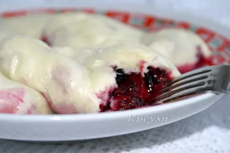 Паровые вареники с чёрной смородиной ( тесто дрожжевое): шаг 10