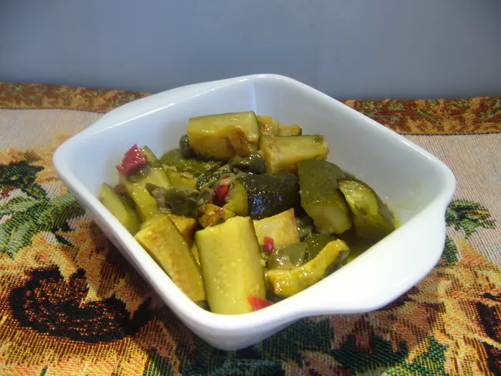Быстрые маринованные  с каперсами цукини-антипасти: шаг 5
