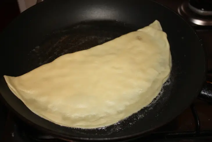 Жареные лепешки с картофелем и сыром (плюс идея «обманки»): шаг 8